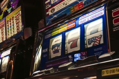 senangslot mobile app showing live-dealer tables and sportsbook betting interface